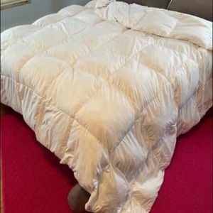 Like-New Serta Duck Down Comforter